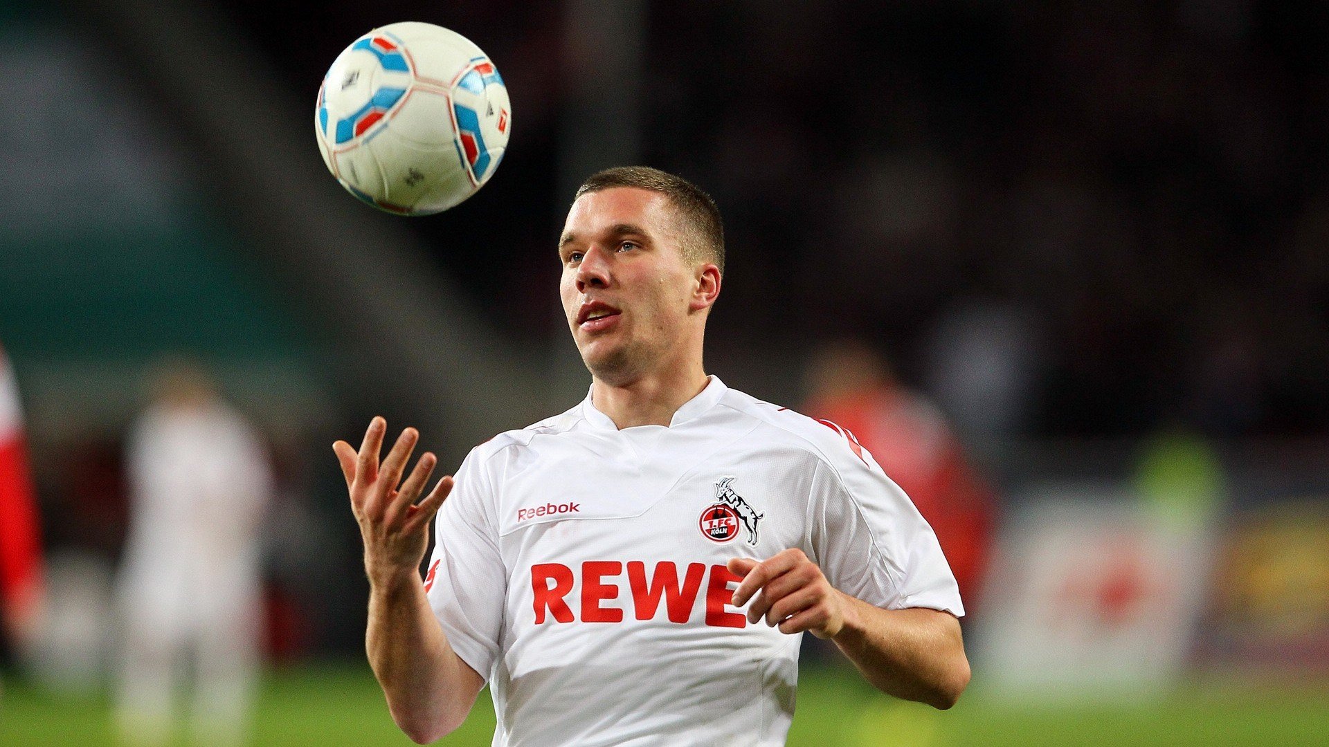 归化球员助力国足崛起 多元化阵容开启新篇章